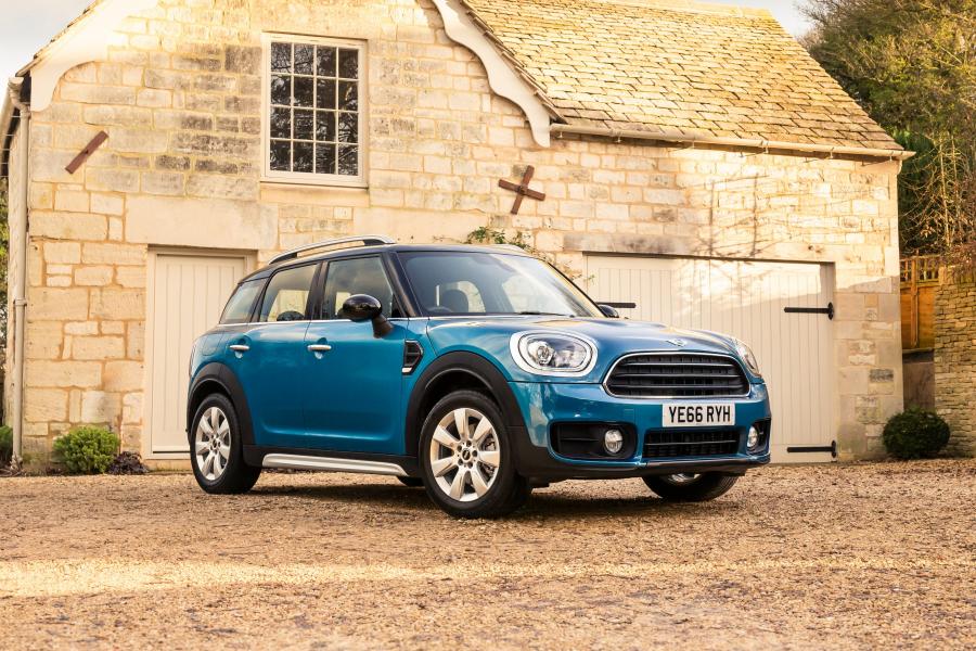  Mini Cooper D Countryman 2017 года  (UK) (фото 9 из 29)